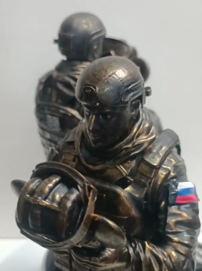 Бюсты и портреты
